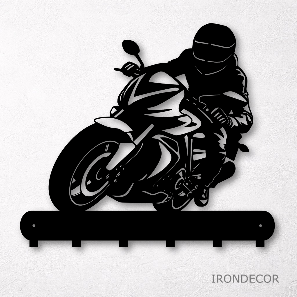 Designový nástěnný kovový věšák s motivem motocyklu – moderní kovová dekorace na zeď