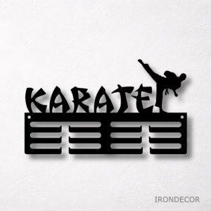 Kovový držák medailí – karate