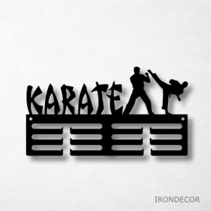 Kovový držák medailí – karate